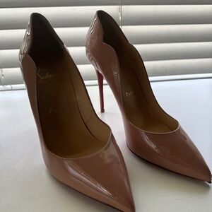 Hot chick Louboutin